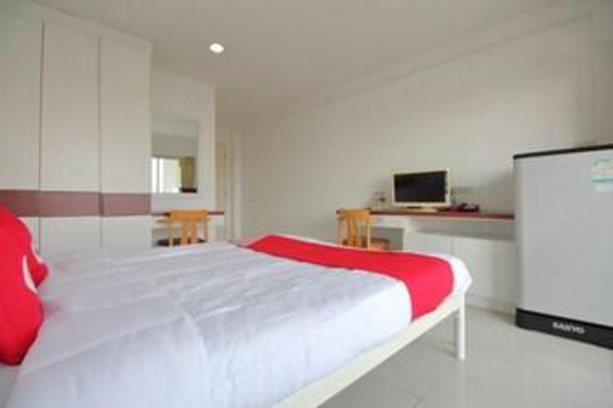 Super Oyo 498 Ladawan Villa Bangkok Eksteriør bilde