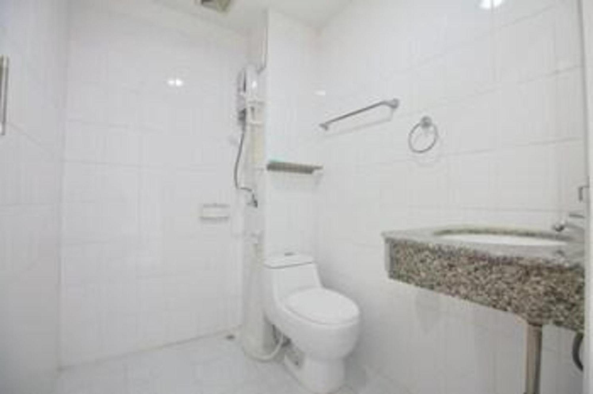 Super Oyo 498 Ladawan Villa Bangkok Eksteriør bilde