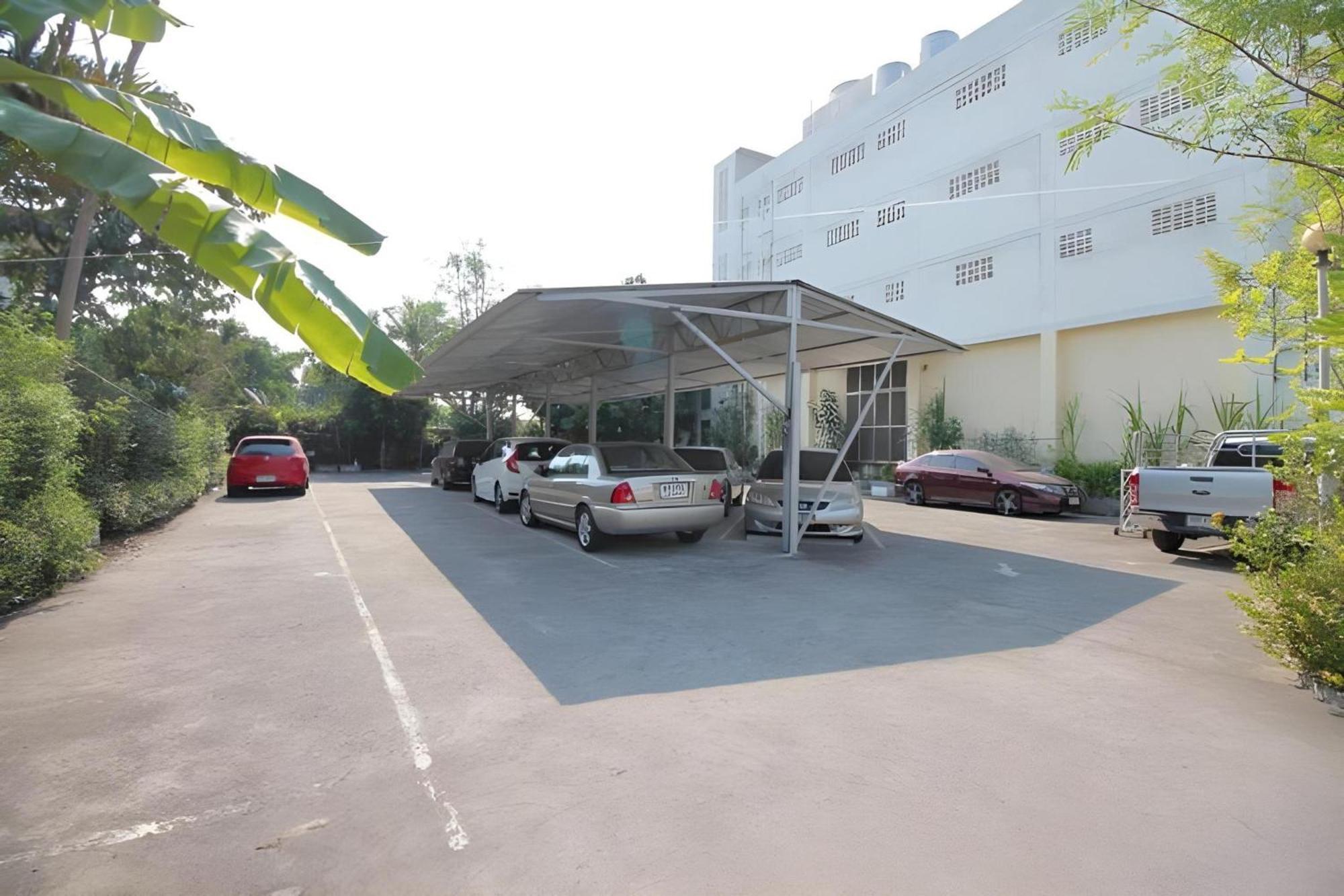 Super Oyo 498 Ladawan Villa Bangkok Eksteriør bilde
