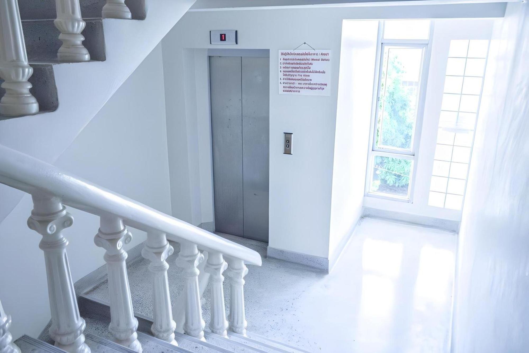 Super Oyo 498 Ladawan Villa Bangkok Eksteriør bilde